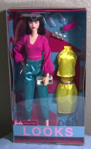 NEW Barbie Signature Barbie Looks Doll #19 With Mix and Match Fashions