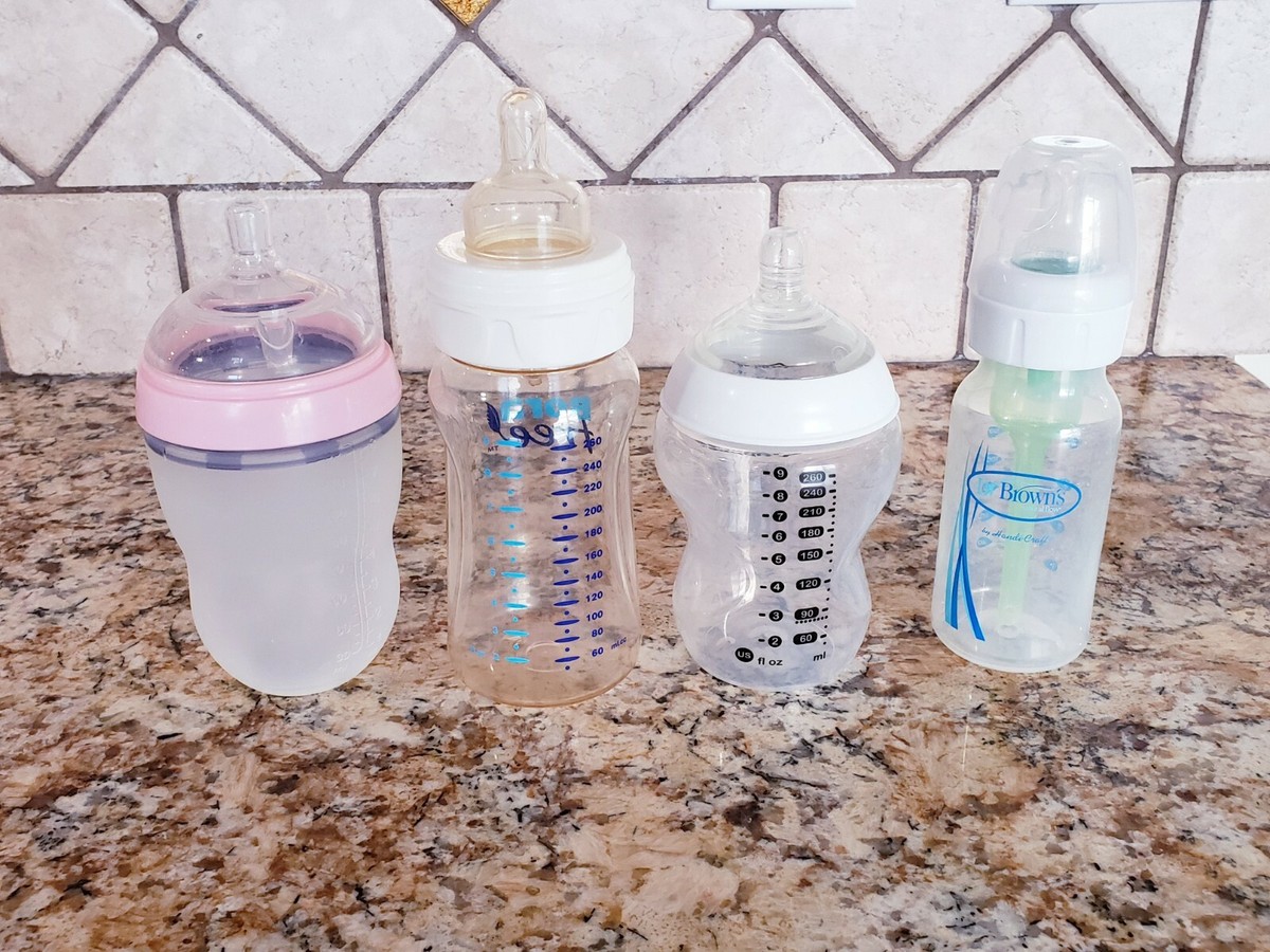 Lot of Born Free Brown's Tommee Tippee Comotomo baby feeding bottles