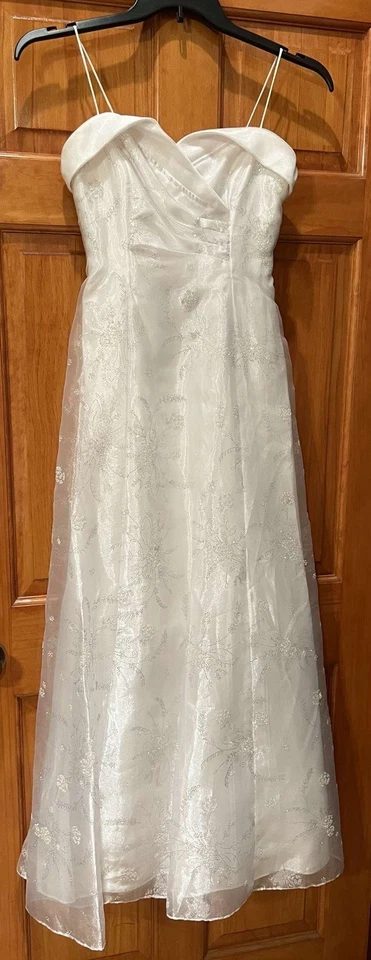 Blondie Nites white formal gown - Image 2 of 4