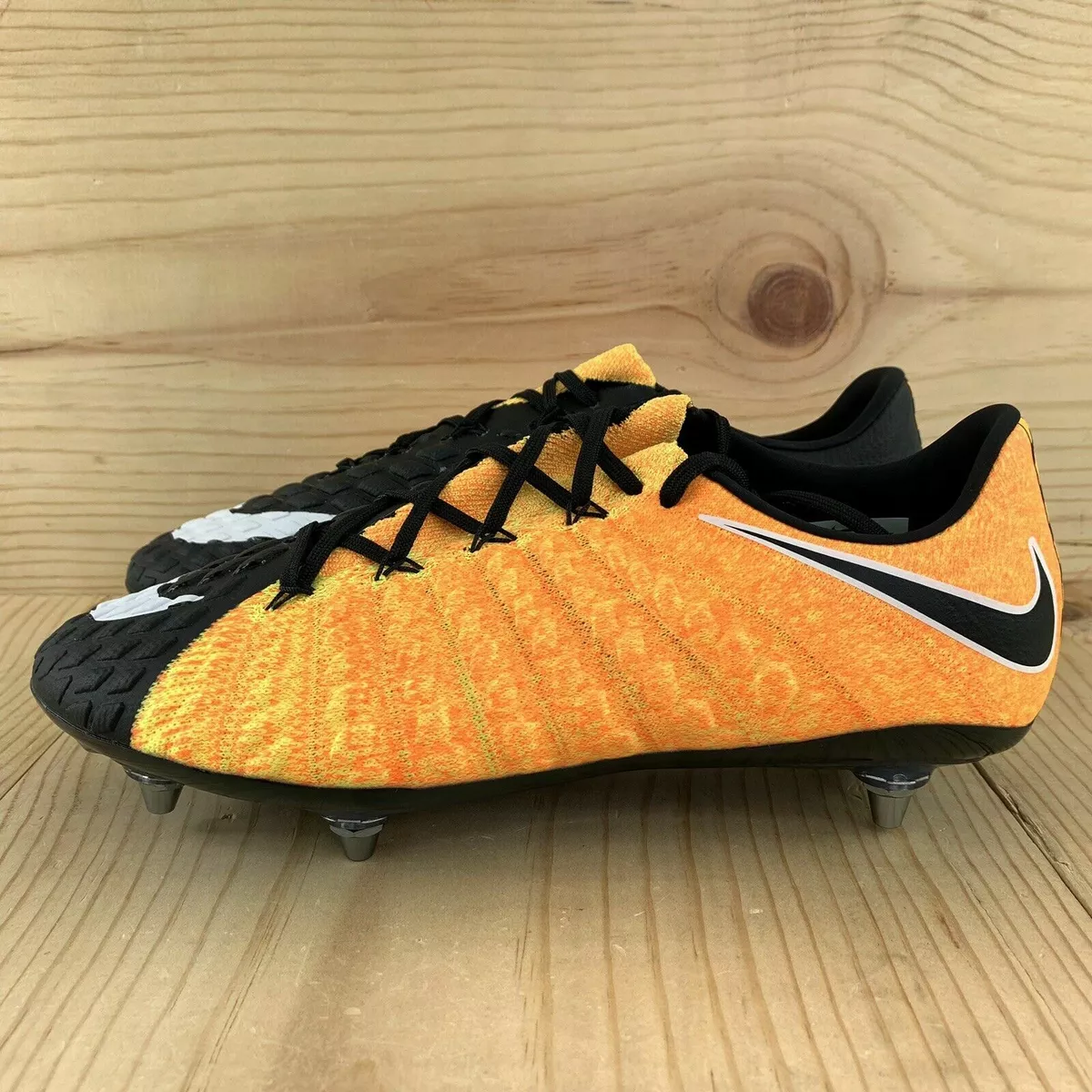 NIKE HYPERVENOM PHANTOM III SG SOCCER CLEATS SIZE 6.5 ORANGE