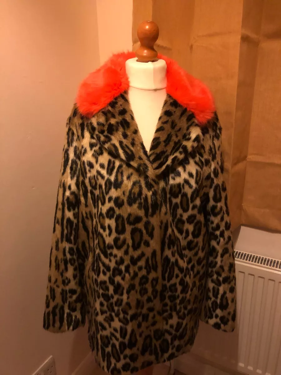 Short faux fur hotsell leopard print jacket