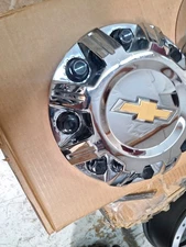 2024-2026 Chevy Silverado 3500 Dually OEM *FRONT* Wheel Center    Part# 84830469