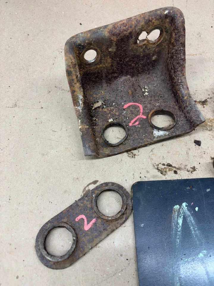 Chevrolet K10 K20 K30 1967 1972 camión transmisión caja de transferencia soporte de montaje #2 Foto 2 de 4