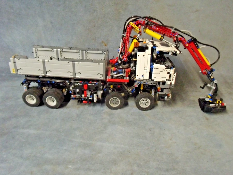 LEGO  TECHNIC 42043 CAMION MERCEDES- BENZ  collection lego  - Photo 2/4
