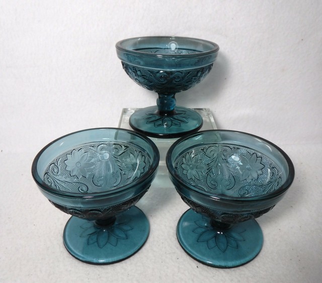 TIARA glass sandwich COLONIAL BLUE pattern Set of 3 Low Sherbet Glasses