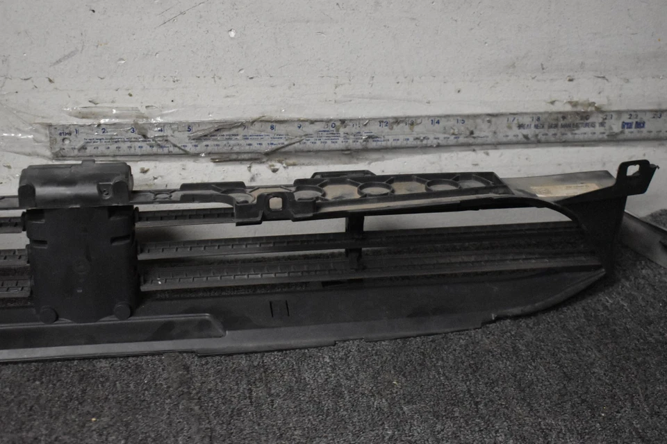 BMW X3 FRONT AIR FLAPS LOWER FACTORY OEM - Image 3 of 4