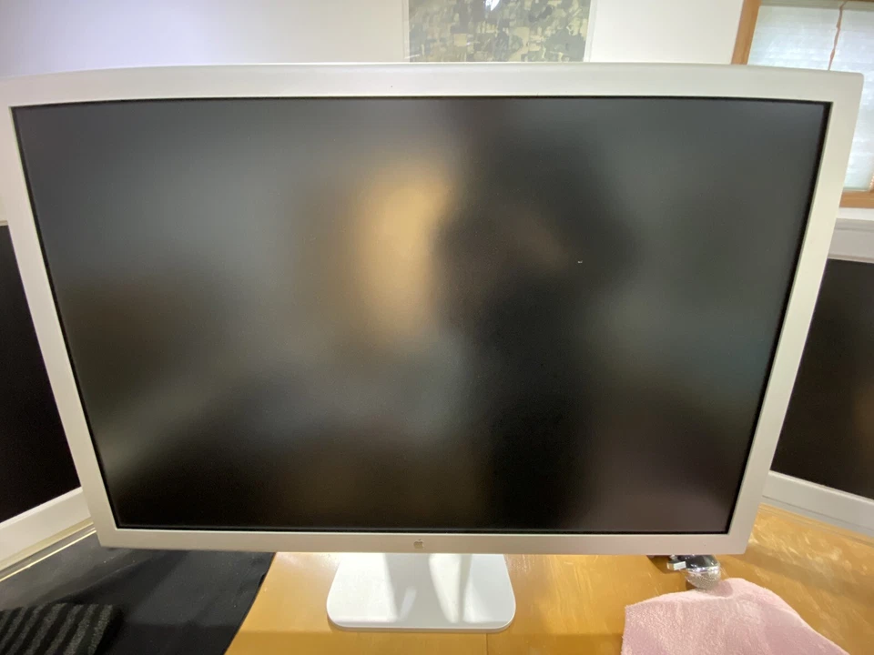 Apple Cinema Display 30" Model A1083 M9179LL/A - Image 2 of 4