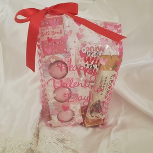 Valentines Day Gift For Her Bath Bomb Fizzies Wine Glass Chocolate Ebay