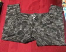 womans No Longer Sold Nobull Melange Black Camo Crop Size Medium