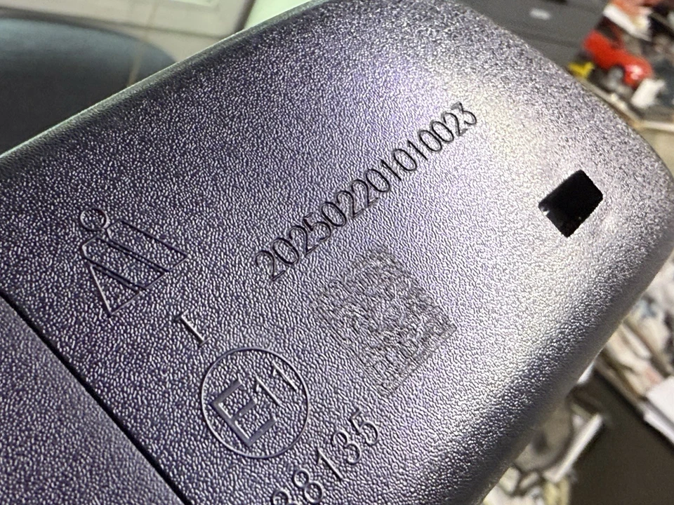 全新 原始设备制造商 后视镜 带显示屏 适用于 2013+ 雪佛兰 Express/GMC Savana 84392460 — 第 2/4 张图片