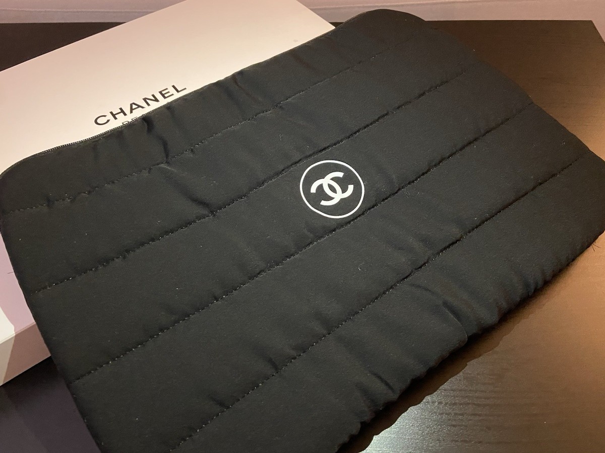 CHANEL Beaute Laptop Case With Zipper 16”x 11” NEW! | eBay