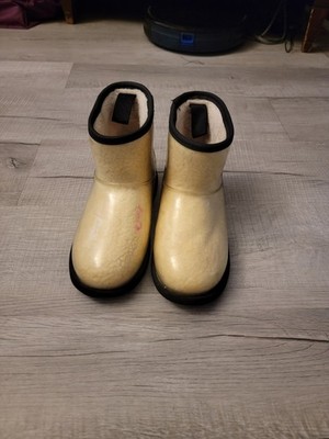 UGG Classic Clear Mini II Wool Lined Girls Ankle Boots 1112386K Youth Size 5