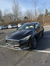 2017 Infiniti QX30 BASE
