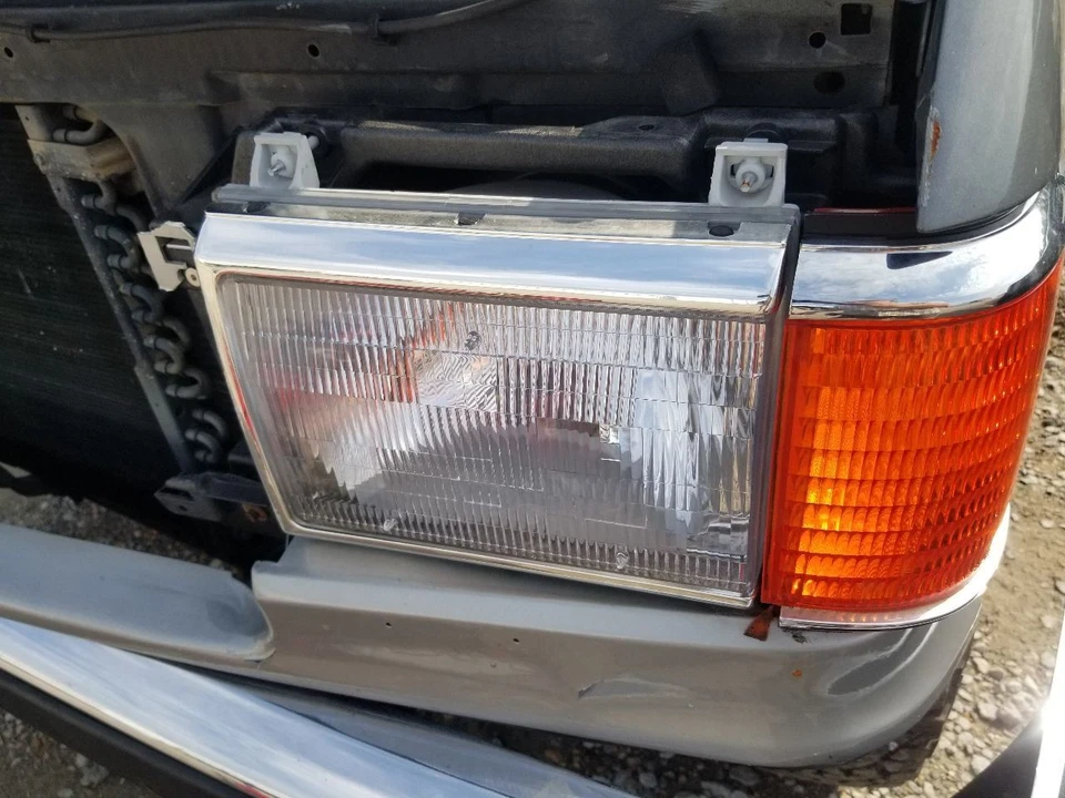 88 1988 FORD F150 XLT FARO LÁMPARA CON MOLDURA CROMADA CONDUCTOR IZQUIERDO Foto 2 de 4