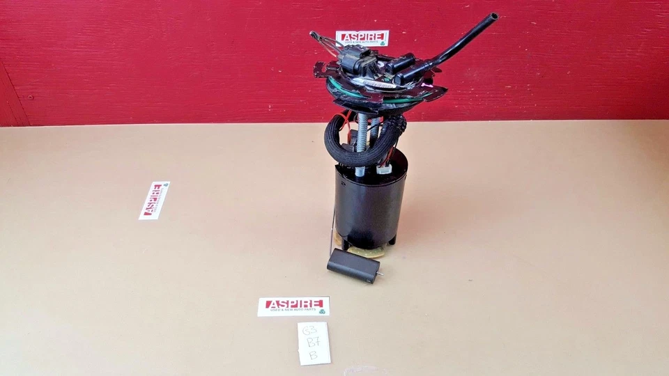 Conjunto de bomba de envío de combustible Pontiac G5 Saturn Ion 2006-2008 15779891 OEM Foto 3 de 4