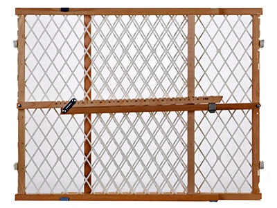Portable Gate, Diamond Mesh, 26.5-42 x 23-In.
