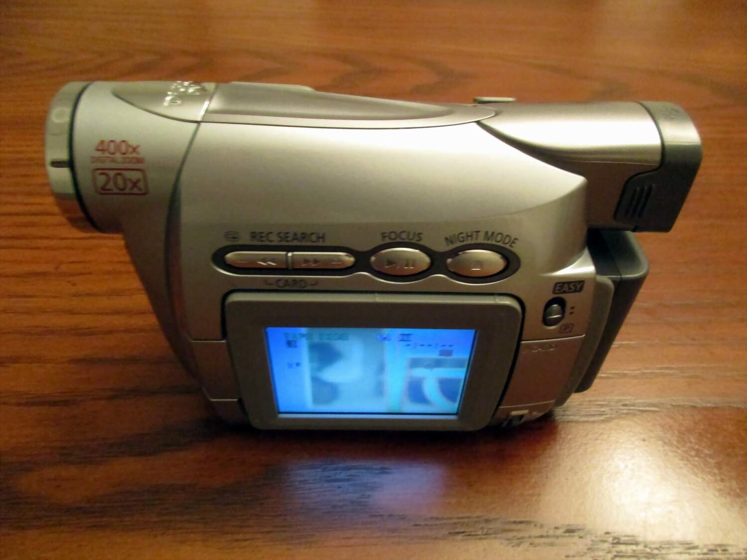 Canon ZR200 MiniDV/ SD Card Camcorder. Tape player not working.