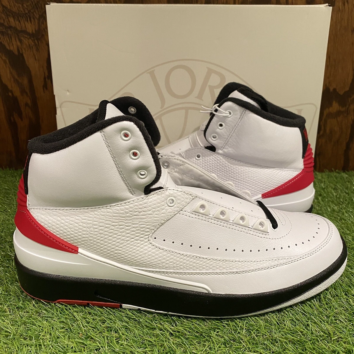 Nike Air Jordan 2 Retro OG Chicago / Women's US12 Men's US 10.5 /  DX4400-106 | eBay