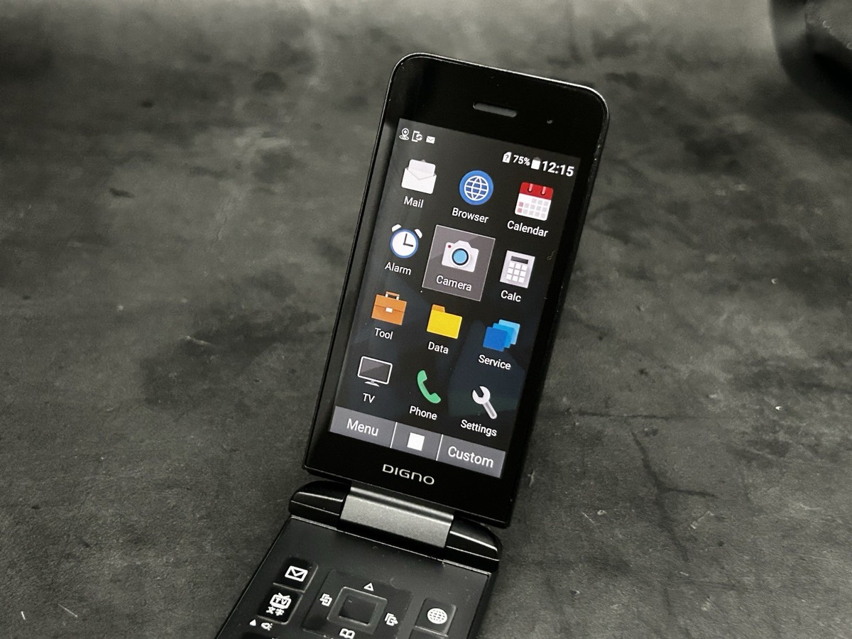KYOCERA 902KC/903KC DIGNO KEITAI3 Android Flip Phone BLACK KYOCERA 902KC/903KC DIGNO KEITAI3 Android Flip Phone BLACK