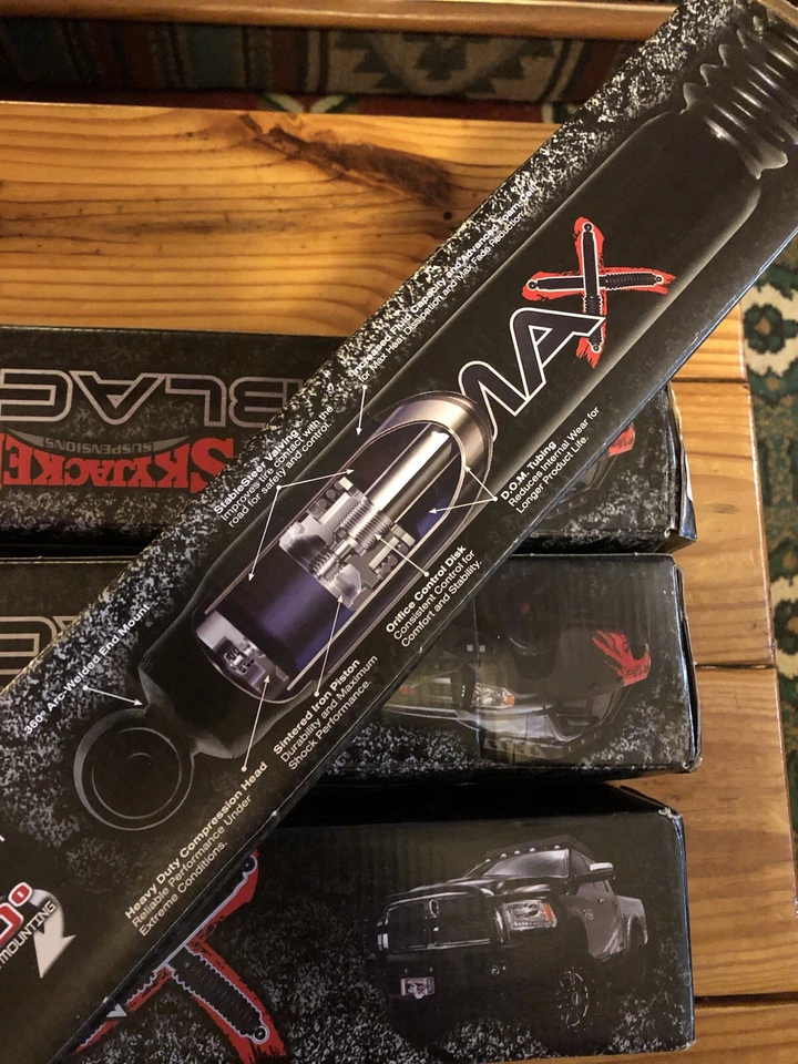 "Juego de amortiguadores Skyjacker Black Max 1999-2004 Ford F250 F350 Super Duty 4x4 0-3"" elevación"  Foto 3 de 4