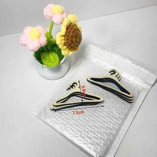 Doll Garment Rack for 17cm Doll Miniature Wood Clothes Rack with 6 Mini Hangers - Picture 7 of 8