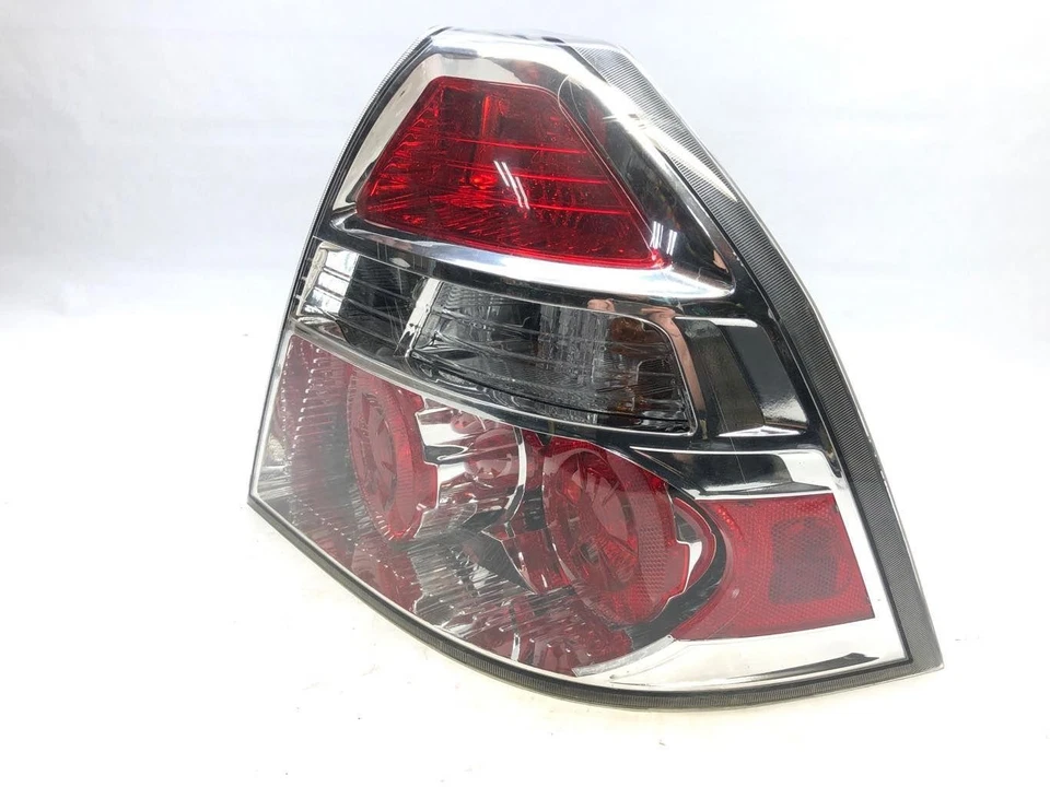 2007 - 2008 Chevrolet Aveo *Sedan Only* RH Passenger Tail Light Assy ID 96650772 - Image 3 of 4