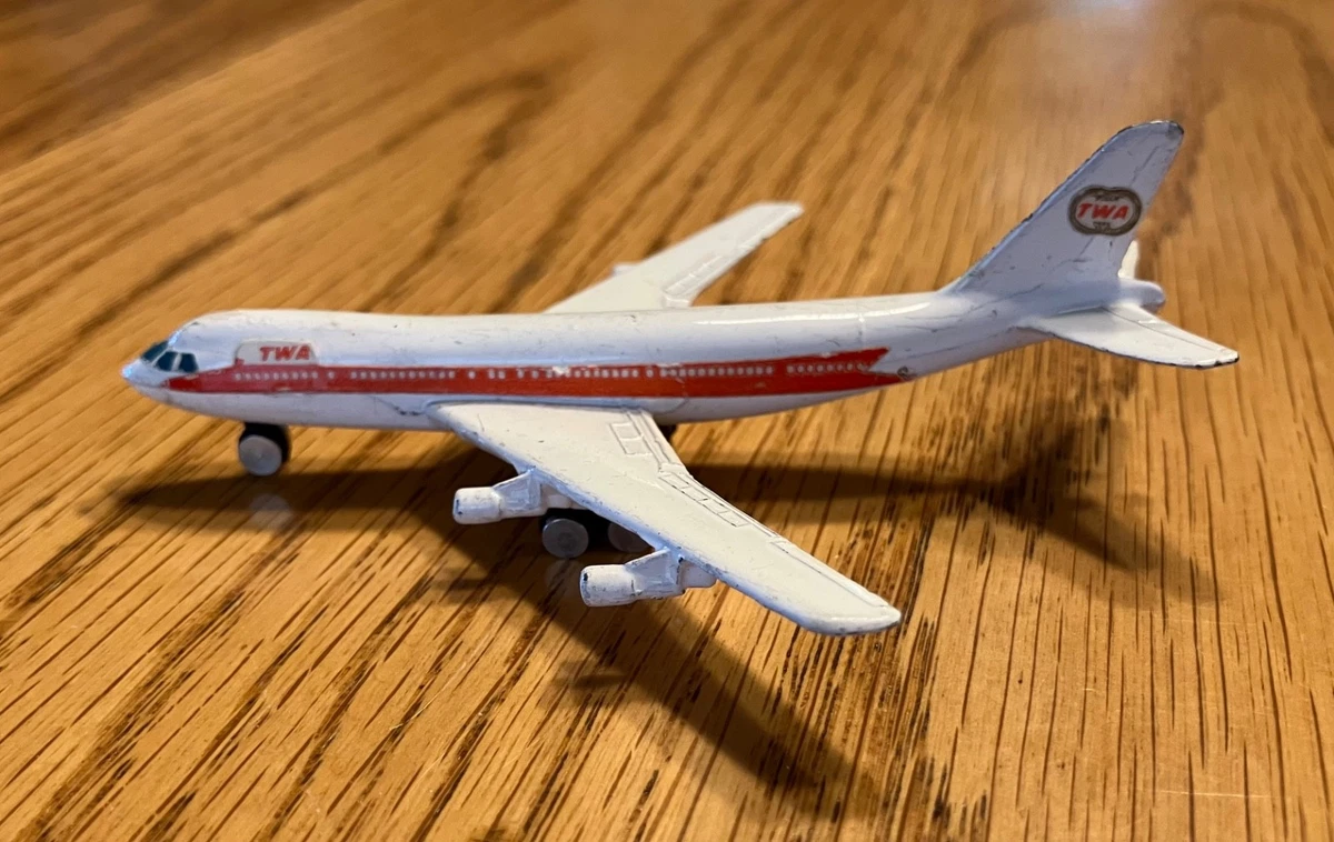 Boeing 747 Vintage Manufacture Diecast Aircrafts & Spacecrafts for