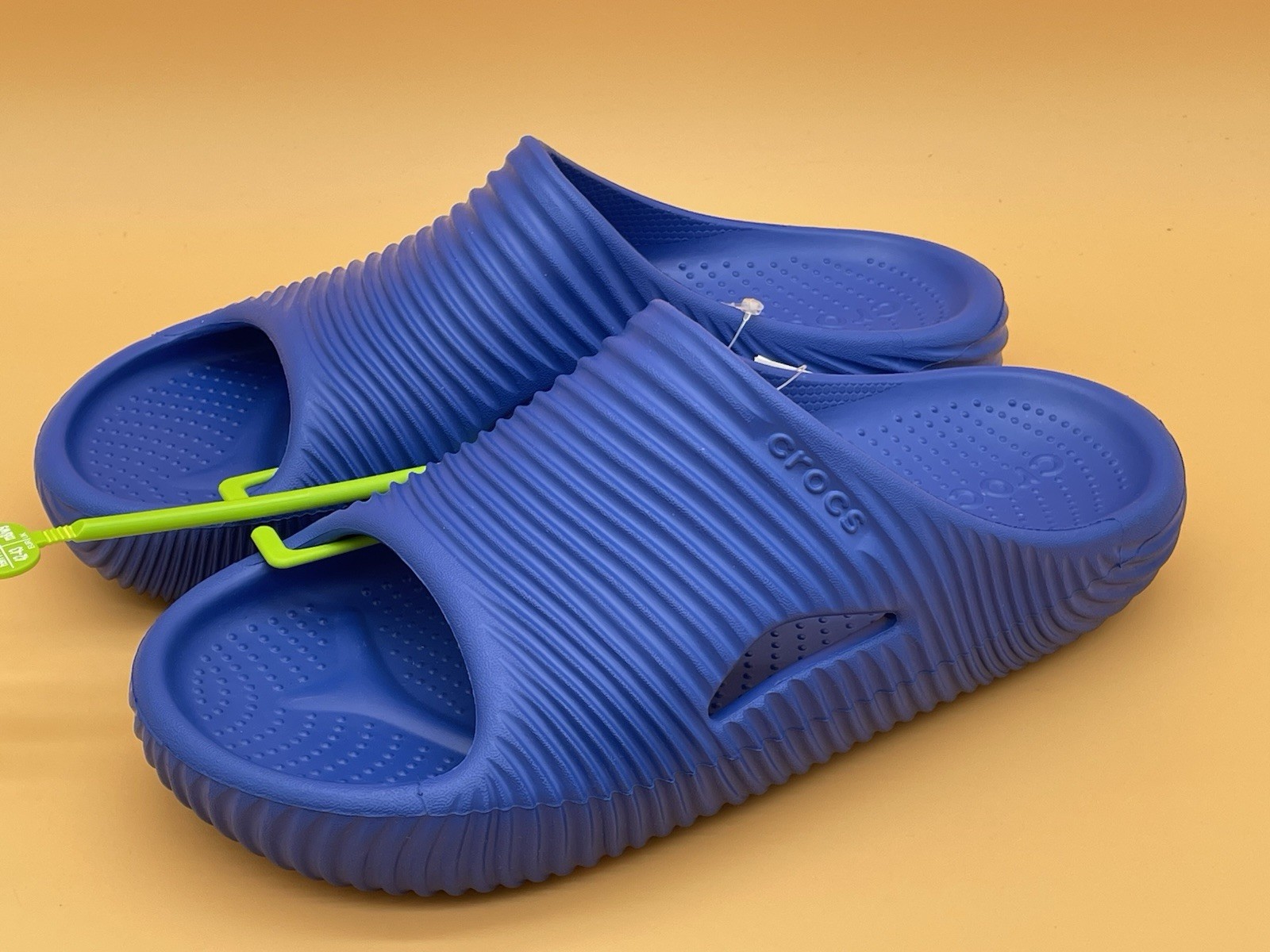 Size 12 Crocs Men Mellow Tide Recovery Slide Slip-On Blue Bolt