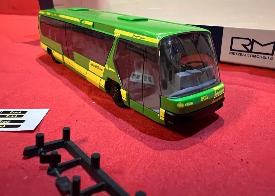 Rietze 60147 STOAG Oberhausen Neoplan Metroliner H0 1:87 - Bild 4 von 4