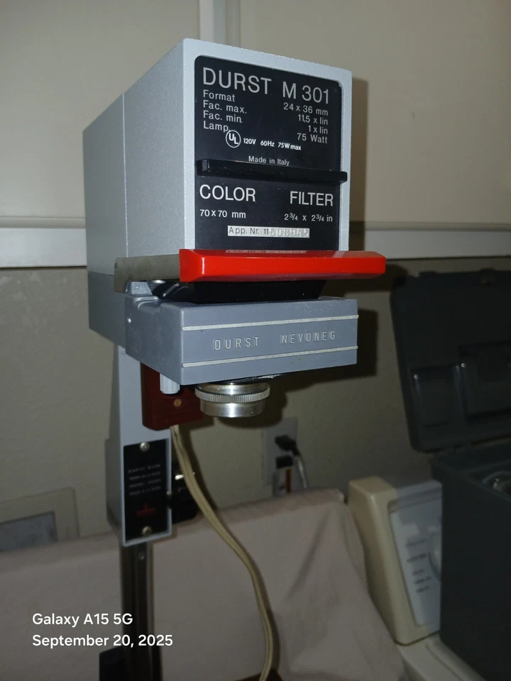 A Great Durst enlarger M301 Nevoneg 35 mm W/ Film Mask Kodak Contrast Filters - Image 4 of 4