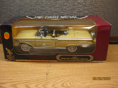 ダイキャストカー1/18 MERCRY TURNPIKE CRUISER 1957 MERCURY TURNPIKE CRUISER BLACK 1:18 SCALE ROAD