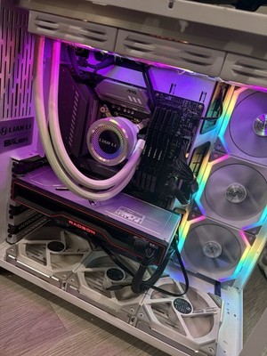 White Lían Li Der Bauer PC $2500 of best offer