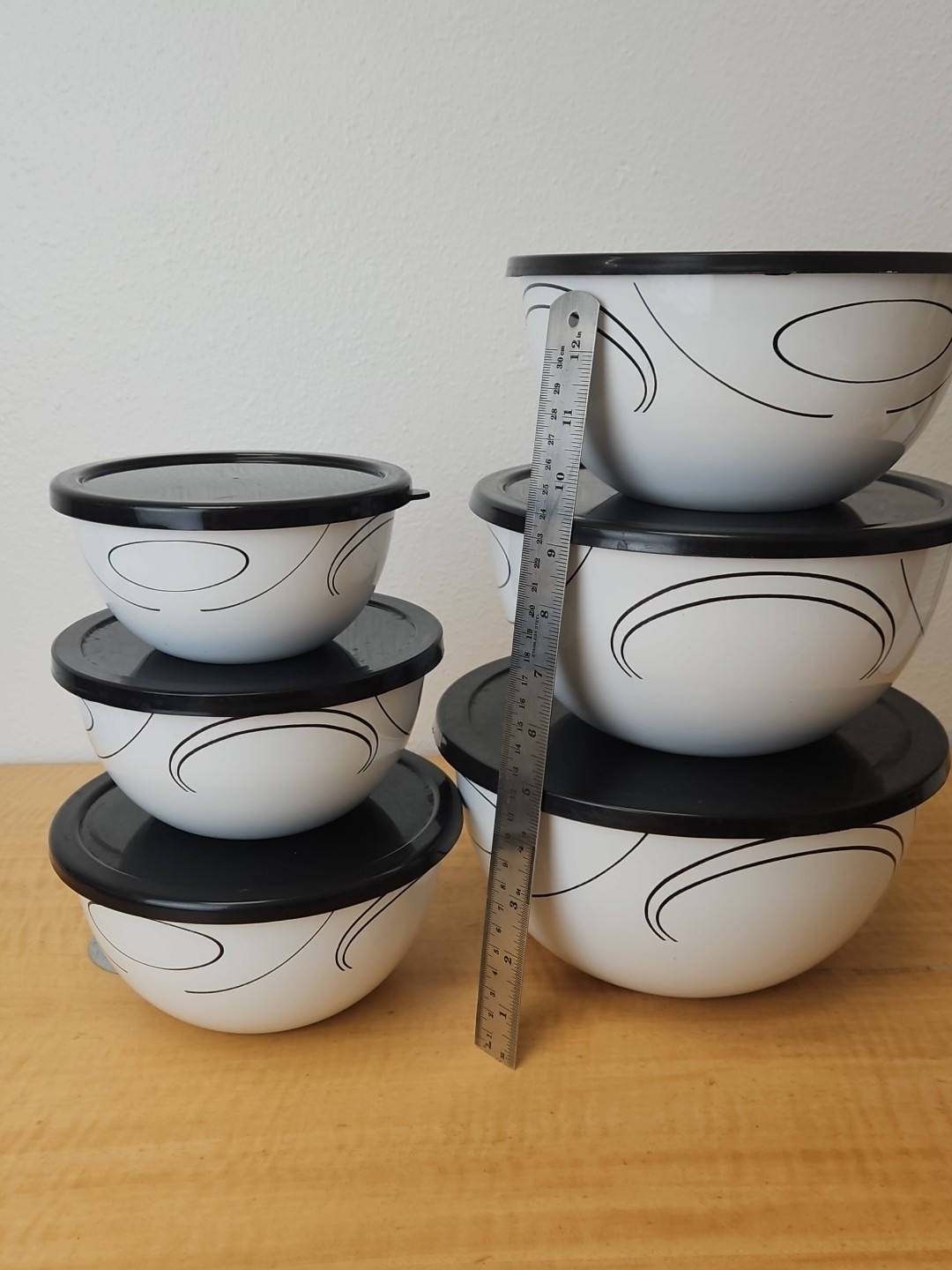 12-Piece Reston Lloyd Metal Nesting Bowl Set, "Simple Lines" bowls lids 44237