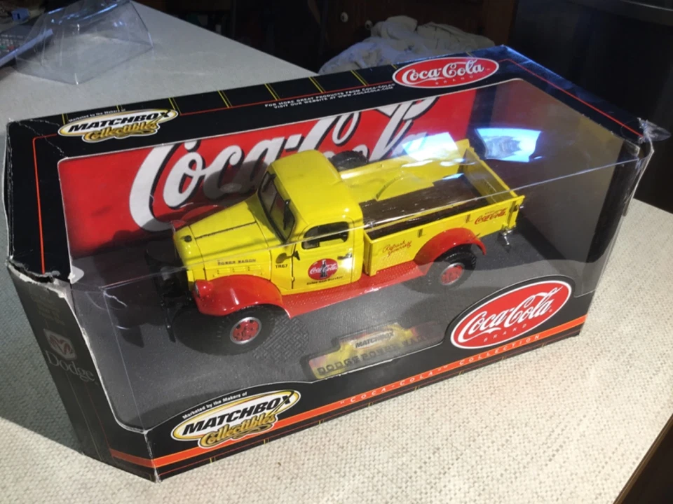MATCHBOX COLLECTABLES 1:24 Coca Cola 1946 Dodge Power Wagon Diecast. NIB - Image 4 of 4