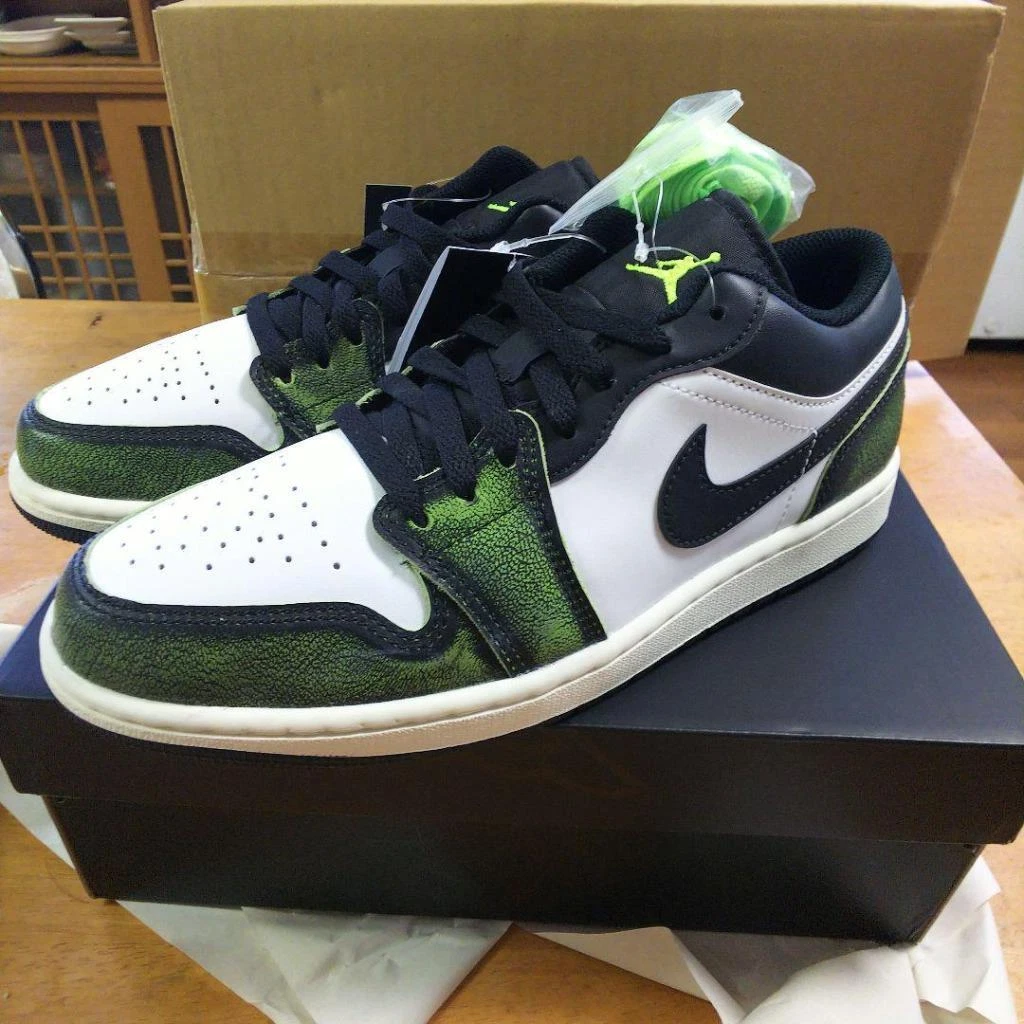 Nike Air Jordan 1 Low Wear Away / DN3705-003 / Mens Sneaker