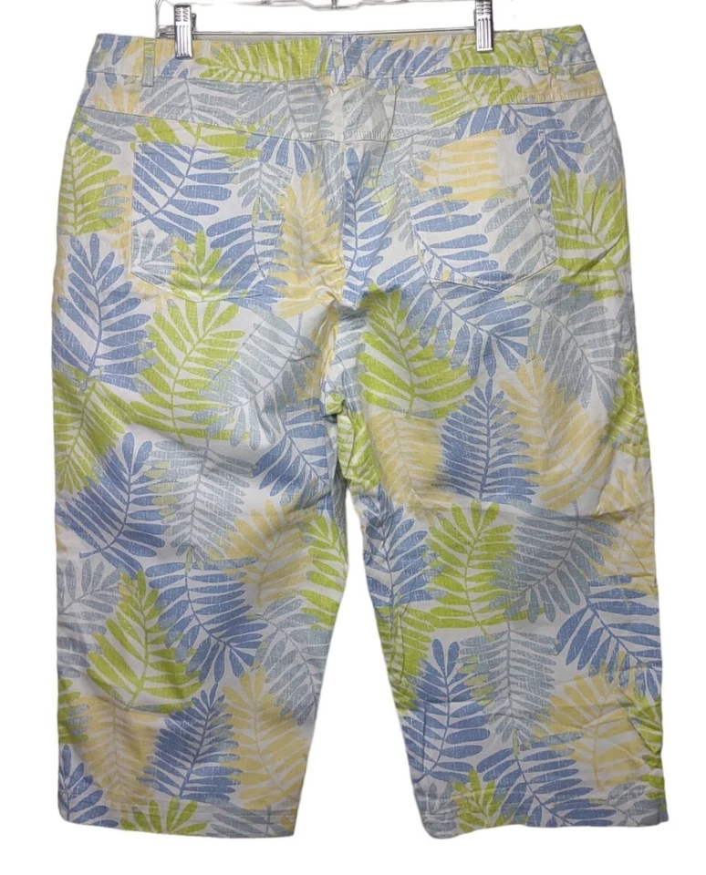 Pantalones capri Hearts of Palm 18W estampado hoja de palma Foto 3 de 4