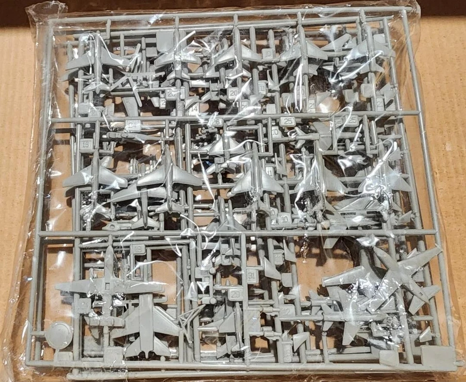 Trompetista 1/500 USS Stennis CVN-74 clase Nimitz sin usar, en caja fuera de circulación Foto 4 de 4