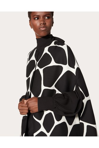 valentino giraffe print