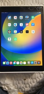 Apple iPad 8th Gen. 32GB, Wi-Fi + Cellular  (Unlocked), 10.2 in - Gray 