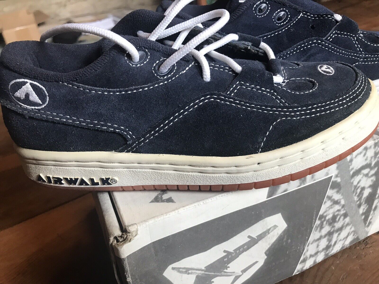 Vintage Airwalk Unit Skateboard Shoes Navy Suede Leather Size Boys 3.5