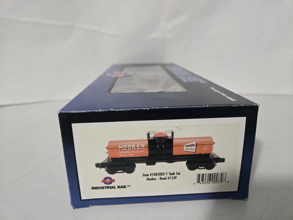 Atlas O-O27 Gauge Hooker Chemicals Tank Car New Nice - Image 2 of 3