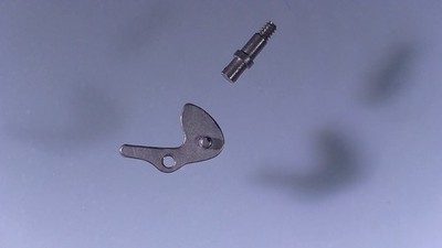 UHRENTEIL UHR CORTEBERT 101/2 665 REISSVERSCHLUSS UND SCHRAUBEN TEIL. 443 STAHL GRAU