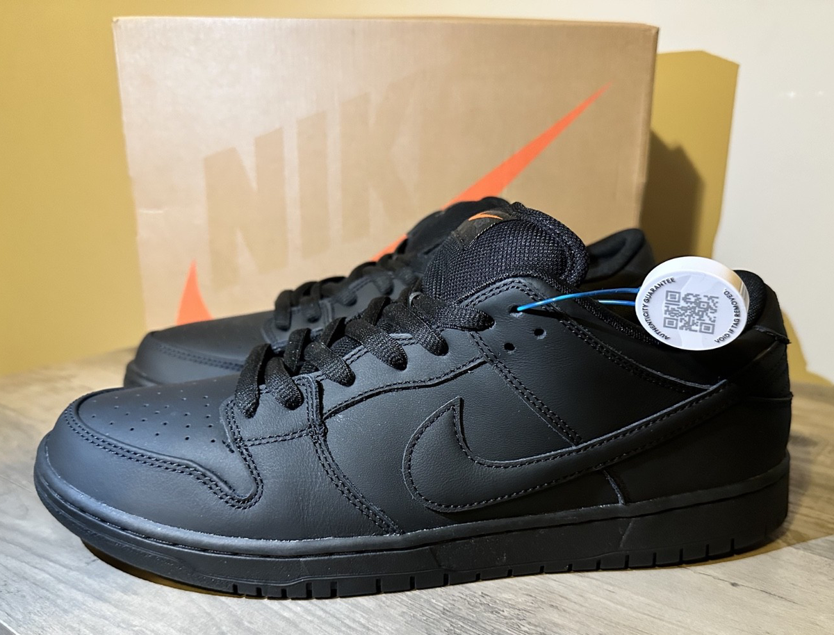 Size 8.5 - Nike Dunk Pro SB Low Triple Black NEW! FAST! The Nike SB Dunk Low  main image 4