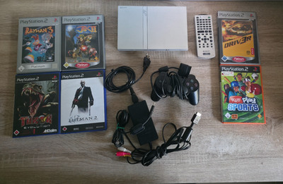 Sony PlayStation 2 PS2 Slim SCPH-70004 Konsole Silber + 6 Spiele, Fernbedienung