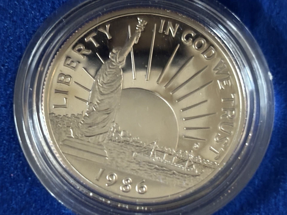 GOLD COIN United States Liberty Coins 1886 - 1986 3 Coin Proof Set w/ Case & COA - Image 4 of 4