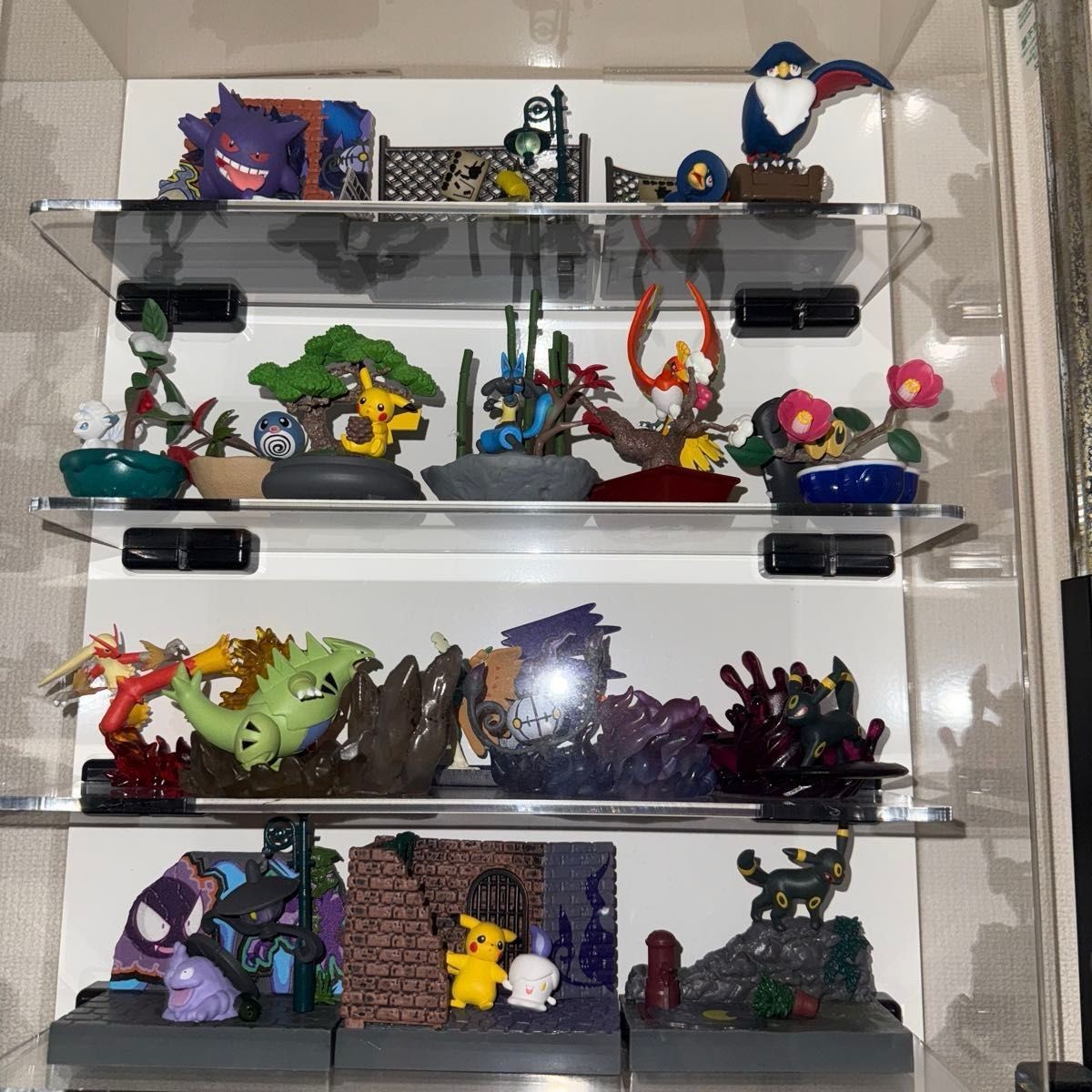 Pokémon Diorama Figure Lot-Various Popular Characters (Gengar, Pikachu, Lucario)