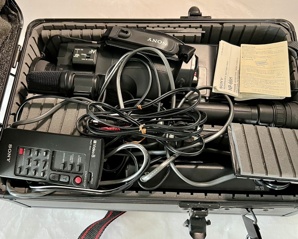 SONY Handycam video Hi8 24倍ズーム 水中ケース付 Sony CCD-TR940 Handycam Hi8 XR 8mm Video Camcorder with