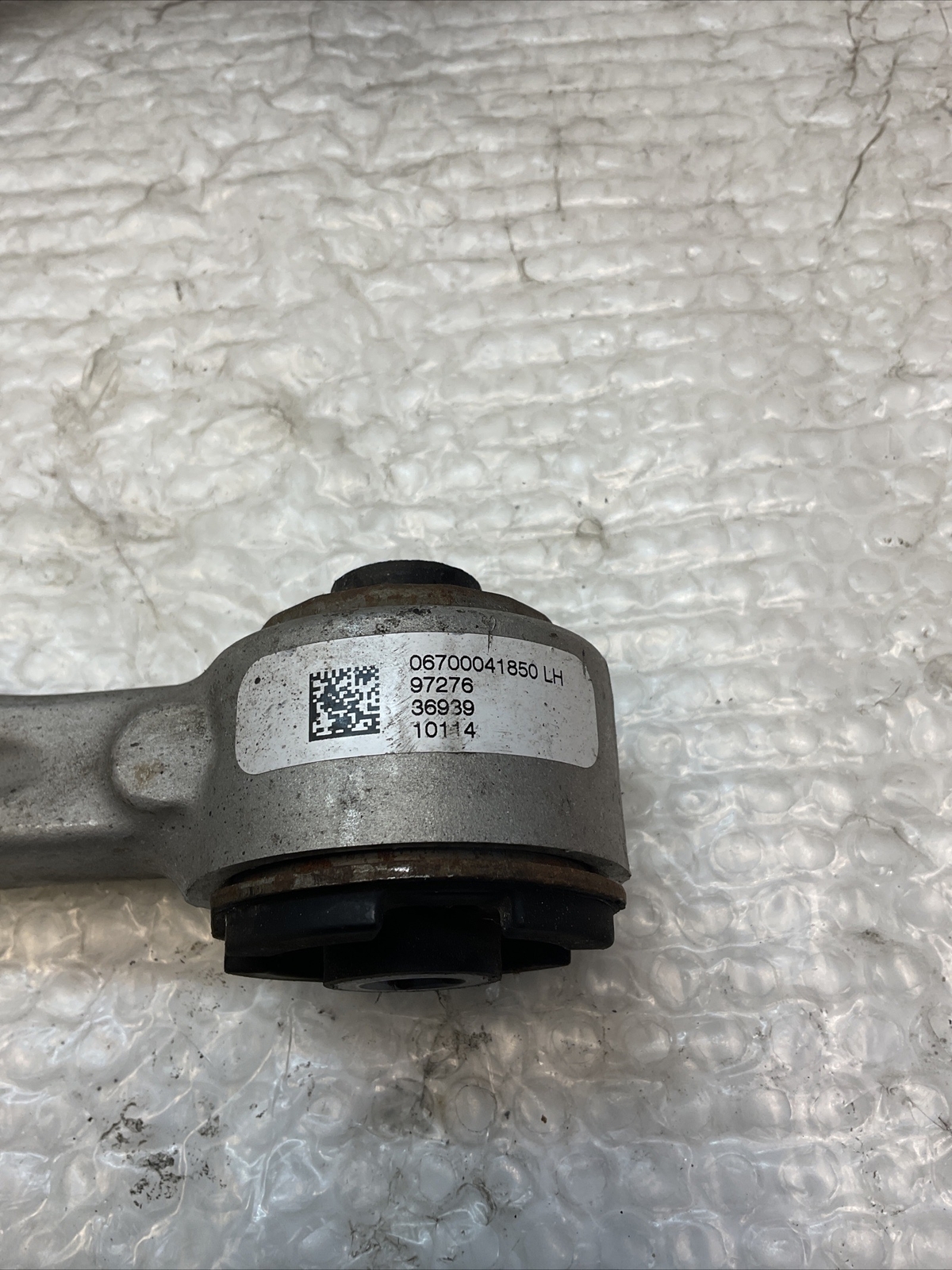 14-20  MASERATI GHIBLI OEM DRIVER LEFT FRONT UCA UPPER CONTROL ARM