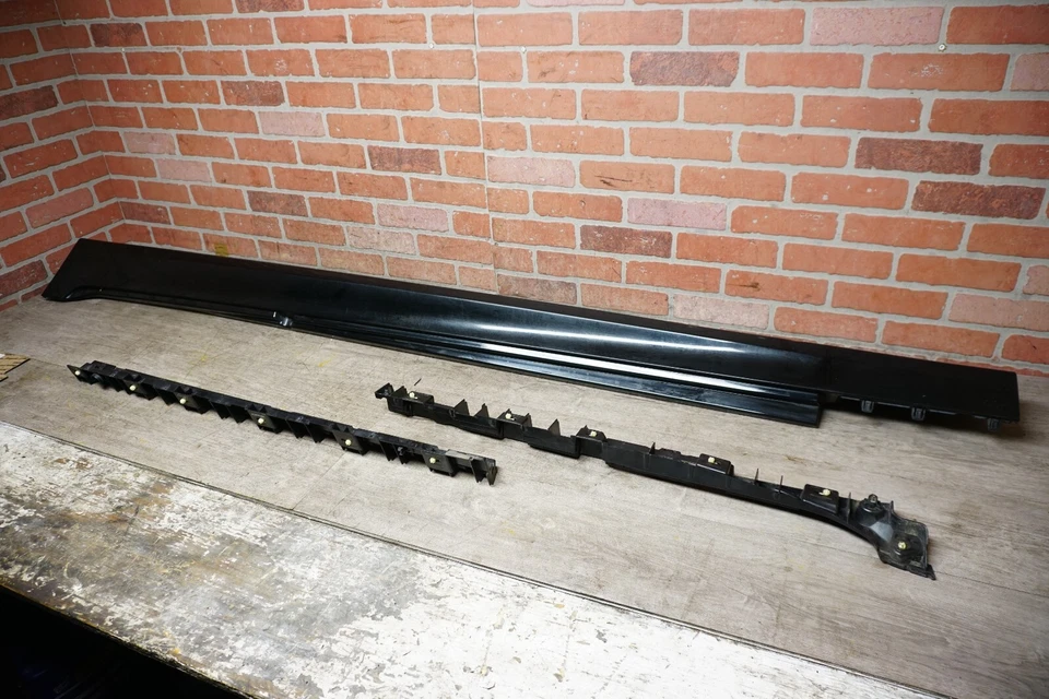 BMW 535I F10 2014-2016 NEGRO IZQUIERDO M DEPORTIVO BASCULANTE FALDÓN MOLDEADO CON JUEGO DE MONTAJE FABRICANTE DE EQUIPOS ORIGINALES* Foto 4 de 4