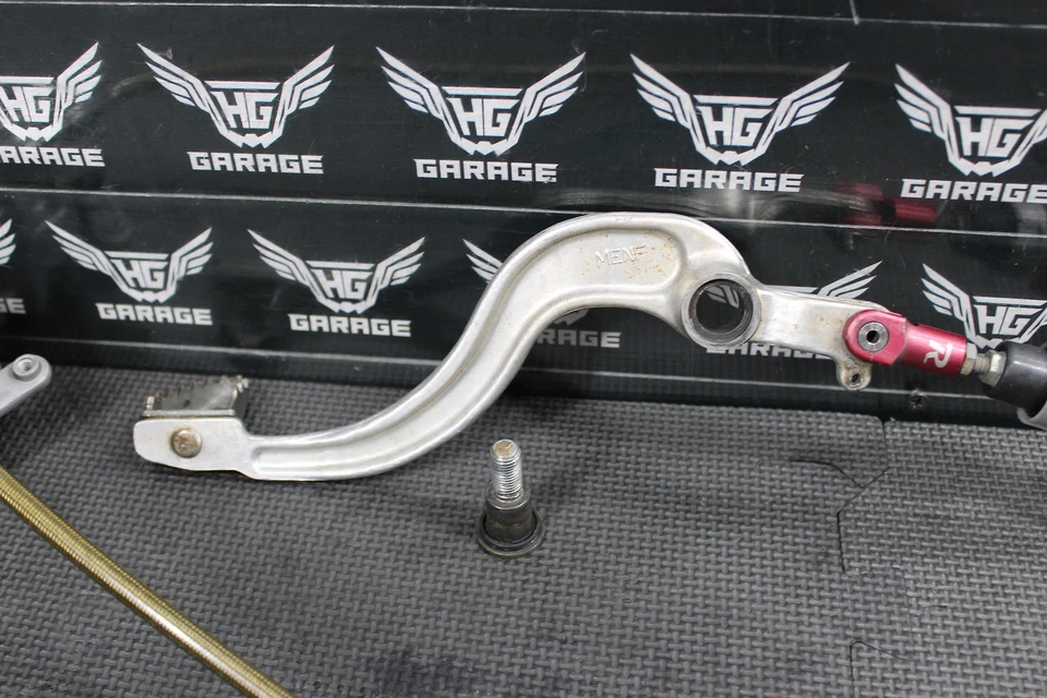 2009 HONDA CRF450R OEM NISSIN REAR BACK BRAKE CALIPER MASTER CYLINDER ASSEMBLY - Image 3 of 4